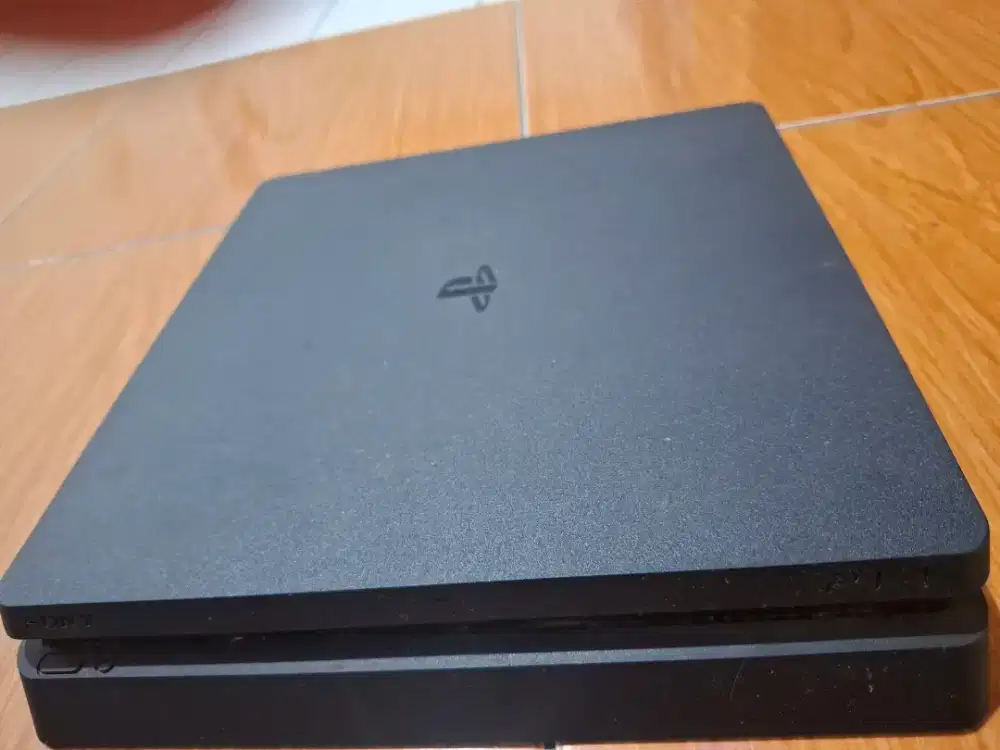 Sony CUH-2216A PlayStasion 4 Slim