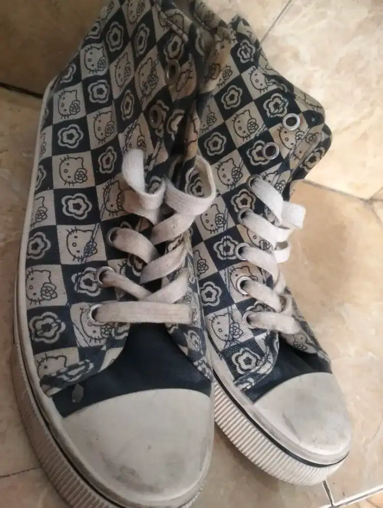 Sepatu helokity rubi