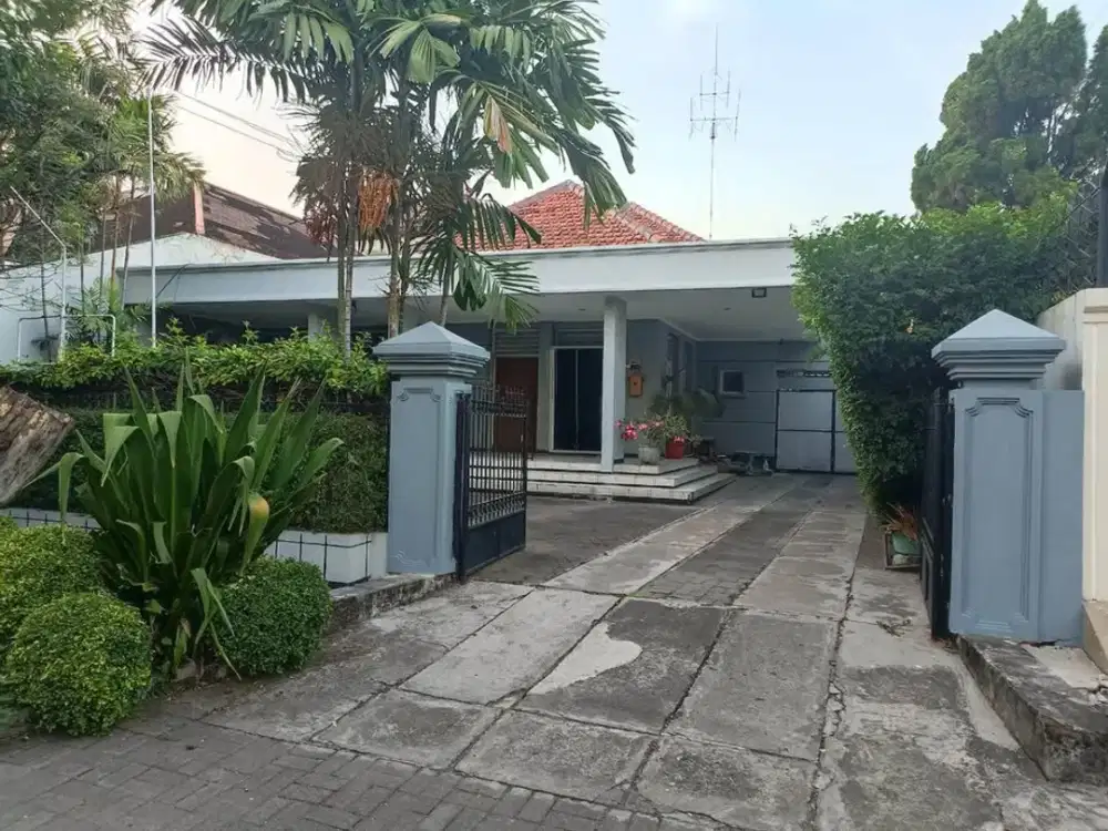 Rumah Tengah Kota Jalan Kapuas Terawat Selangkah Raya Darmo