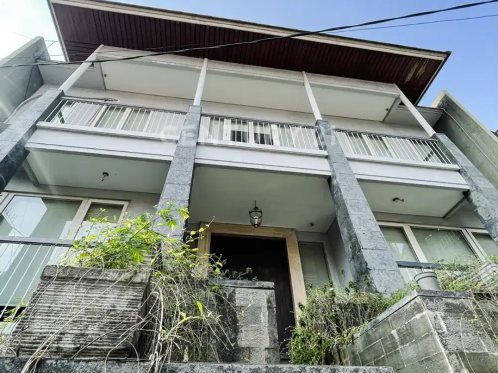 Rumah Siap Huni Di Menteng Dekat Dengan Sudirman!