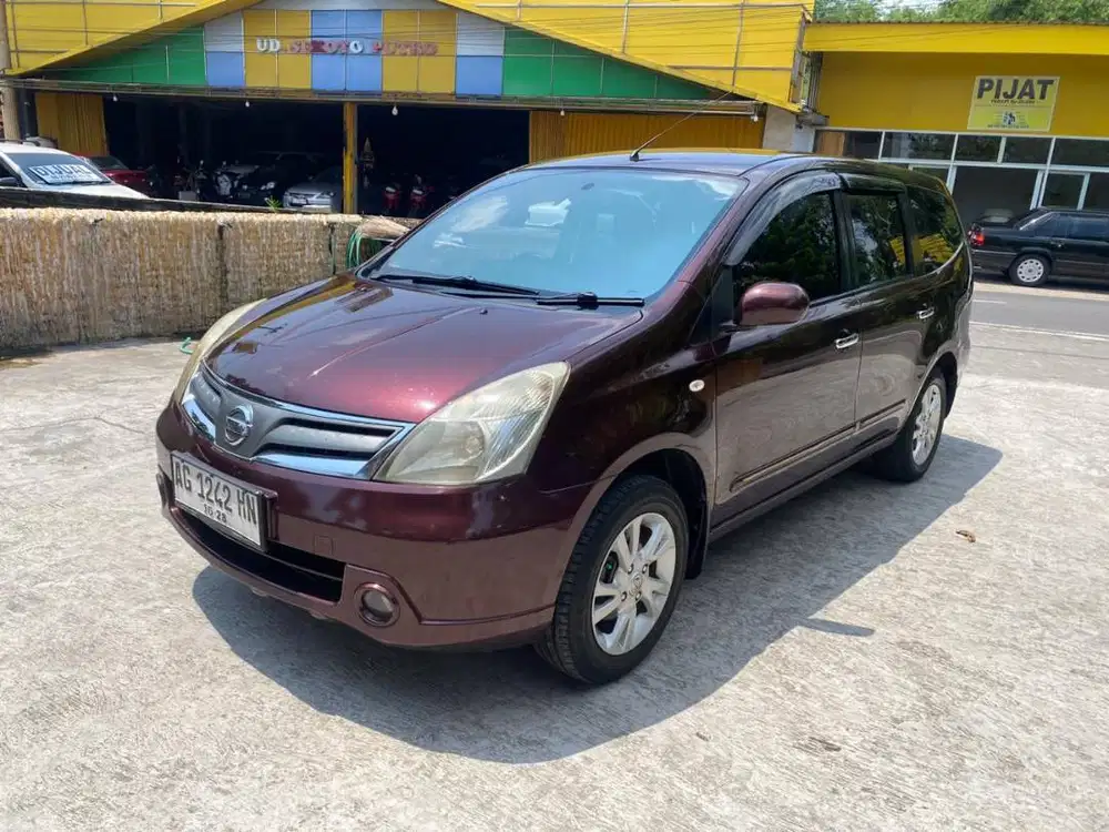 Nissan Grand livina 1.5 XV 2012 plat AG zen mobil bekas sekoto kediri