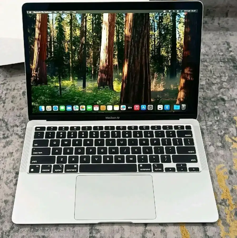 MacBook Air M1 2020 Baterai Health 95% Silver Colour Super Like New