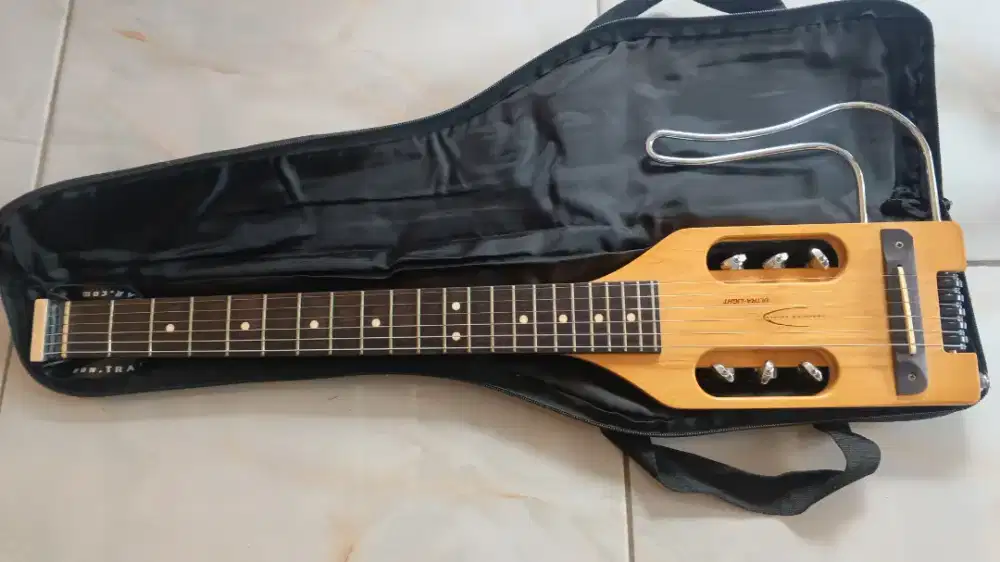 Traveler Guitar Ultra Light