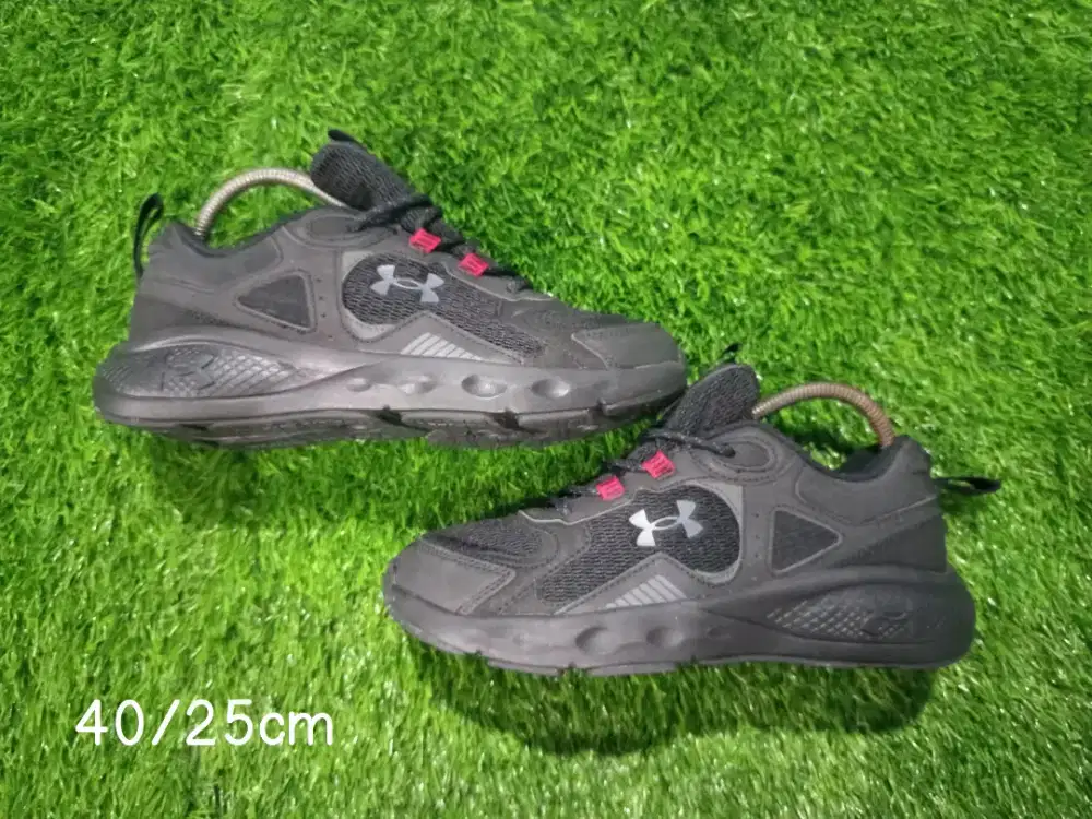 Under Armour Fullblack •Preloved,Second,Thrift•