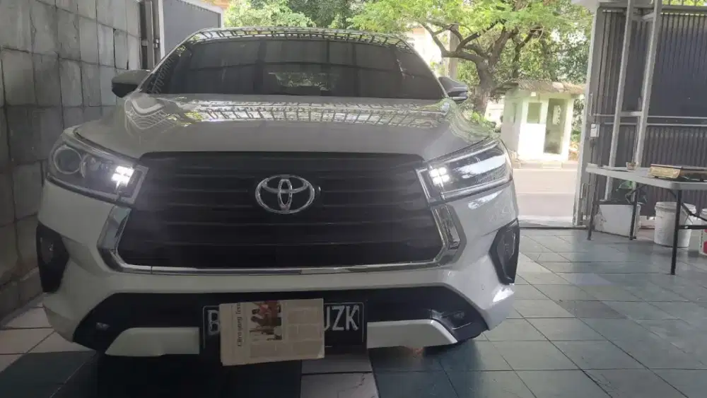 Innova Reborn 2.4 V AT Diesel 2021