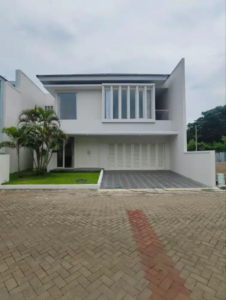 Semi Furnished‼️ Rumah Cantik Manyar Surabaya