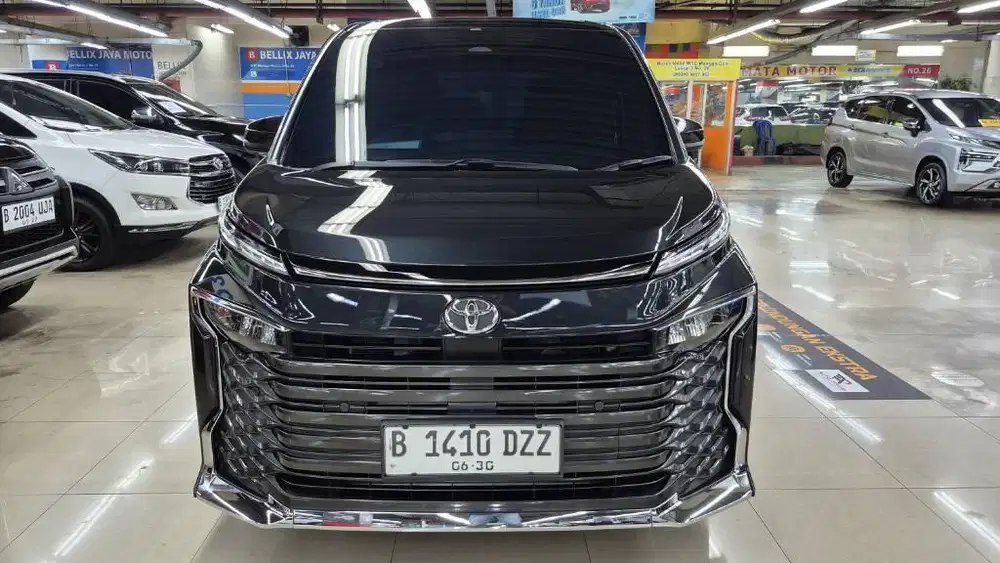 Toyota Voxy 2025 Matic Km 7 ribu Like New