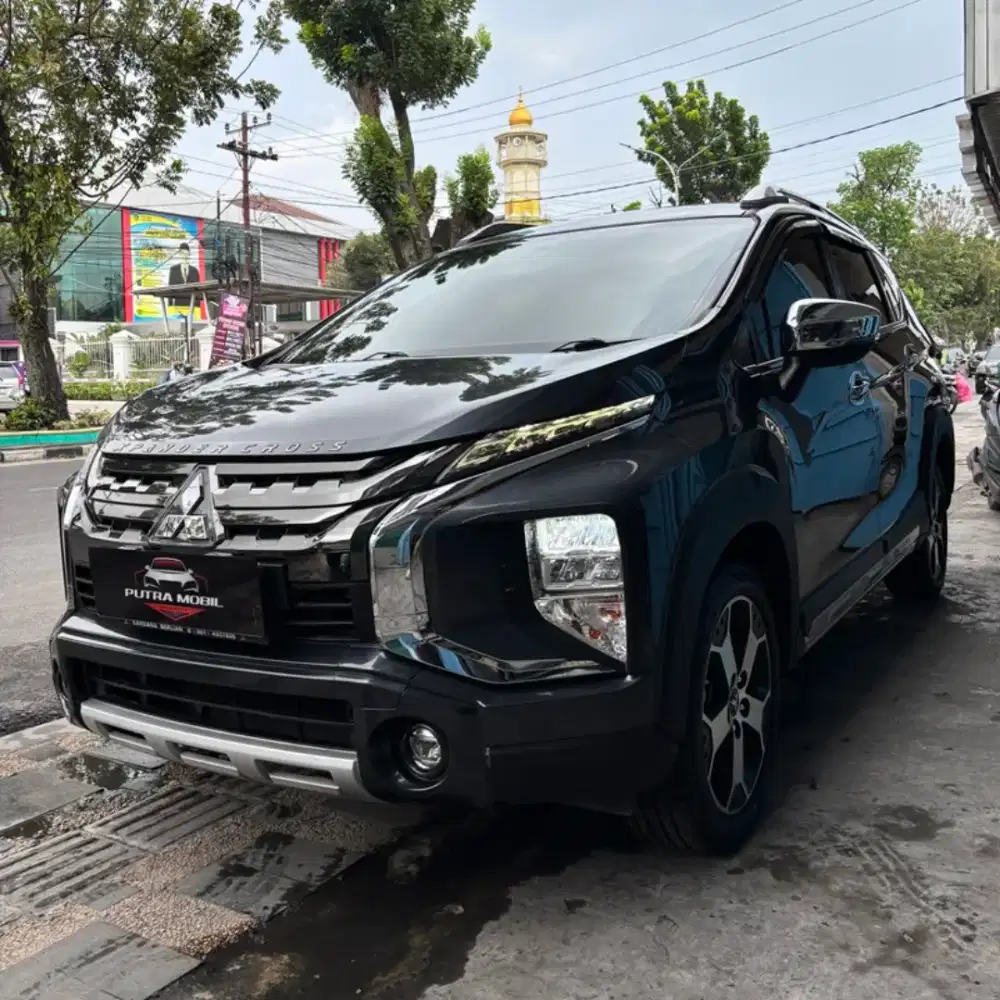 Mitsubishi Xpander Cross Premium AT 2020 Grey Abu-abu