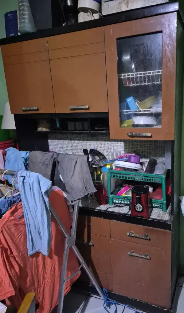 Meja makan kayu jati jepara dan rak piring 3pintu