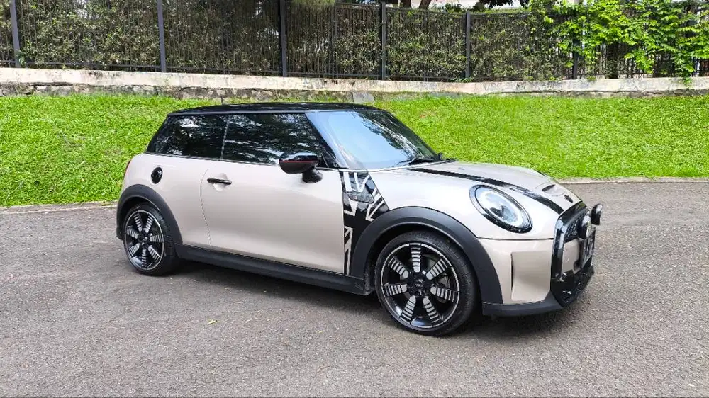 Mini Cooper 2.0 S 2022 F56 Facelift.