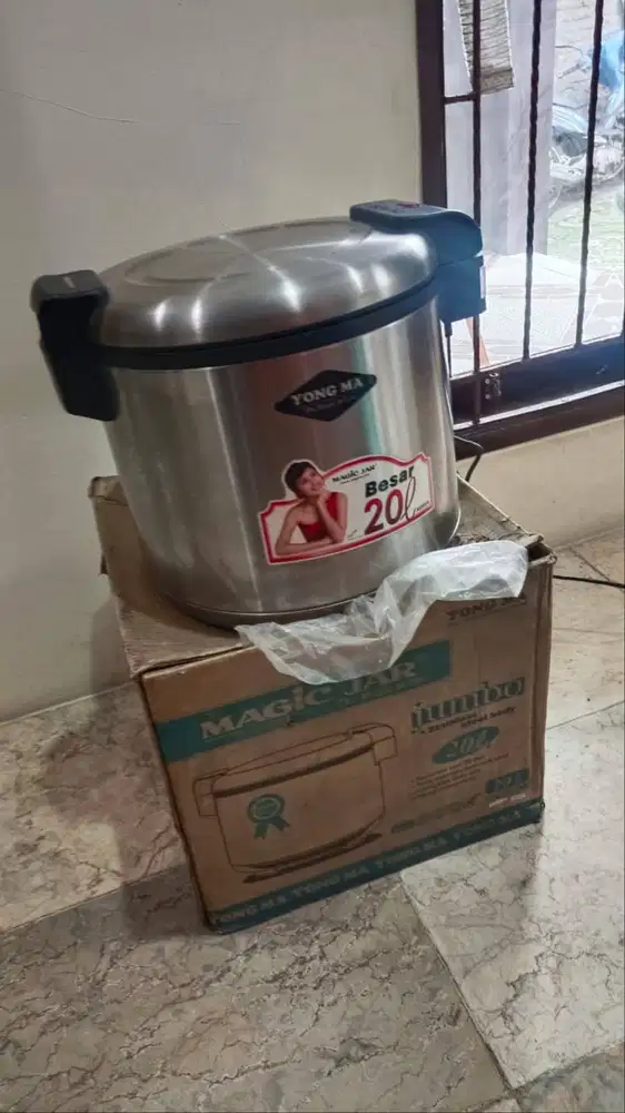 Penghangat nasi hingga 20 liter YONG MA