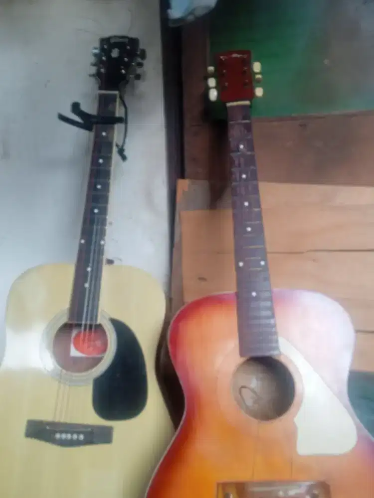 Gitar jarang di pake
