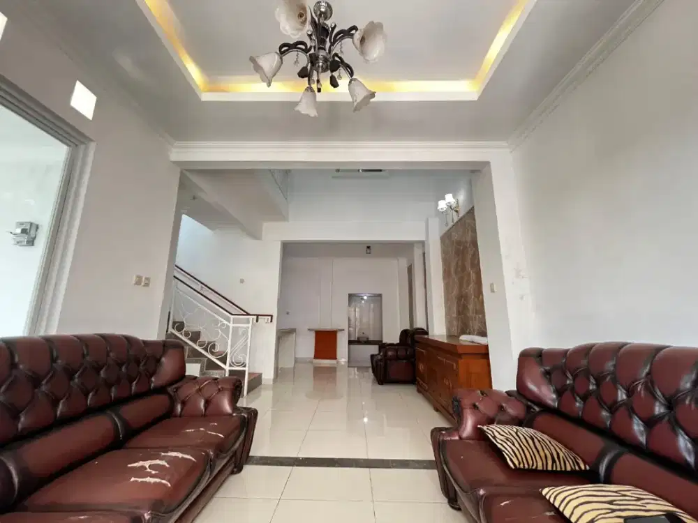 RUMAH VILLA JUAL CEPAT VIEW PEGUNUNGAN DAERAH UJUNGBERUNG KOTA BANDUNG