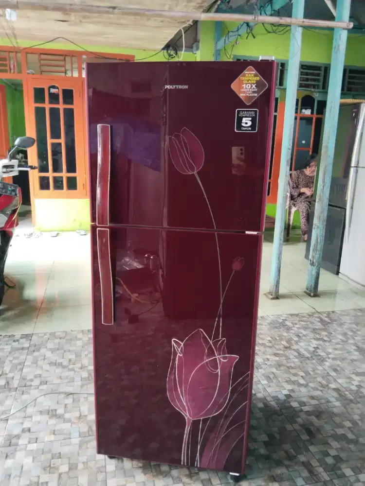 Kulkas 2 pintu polytron