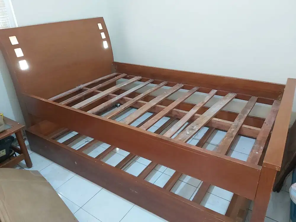 Dipan/Ranjang Kayu Double uk.bed 120cm