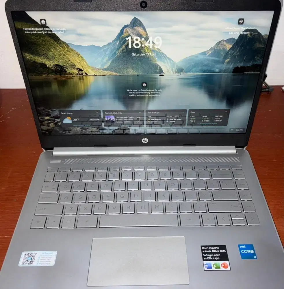 HP 14s i3 Gen 11 RAM 8GB SSD 512GB MULUS | Siap Pakai | Fullset + Tas