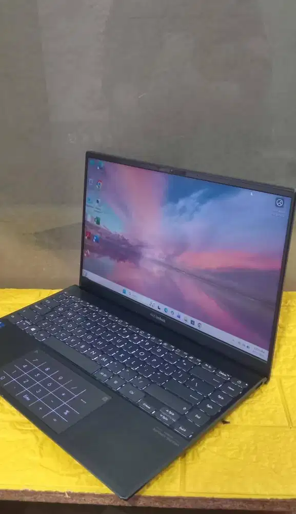 Asus ZenBook UX425EA Core i7 Gen 11 Ram 16/512Gb murah minus dent