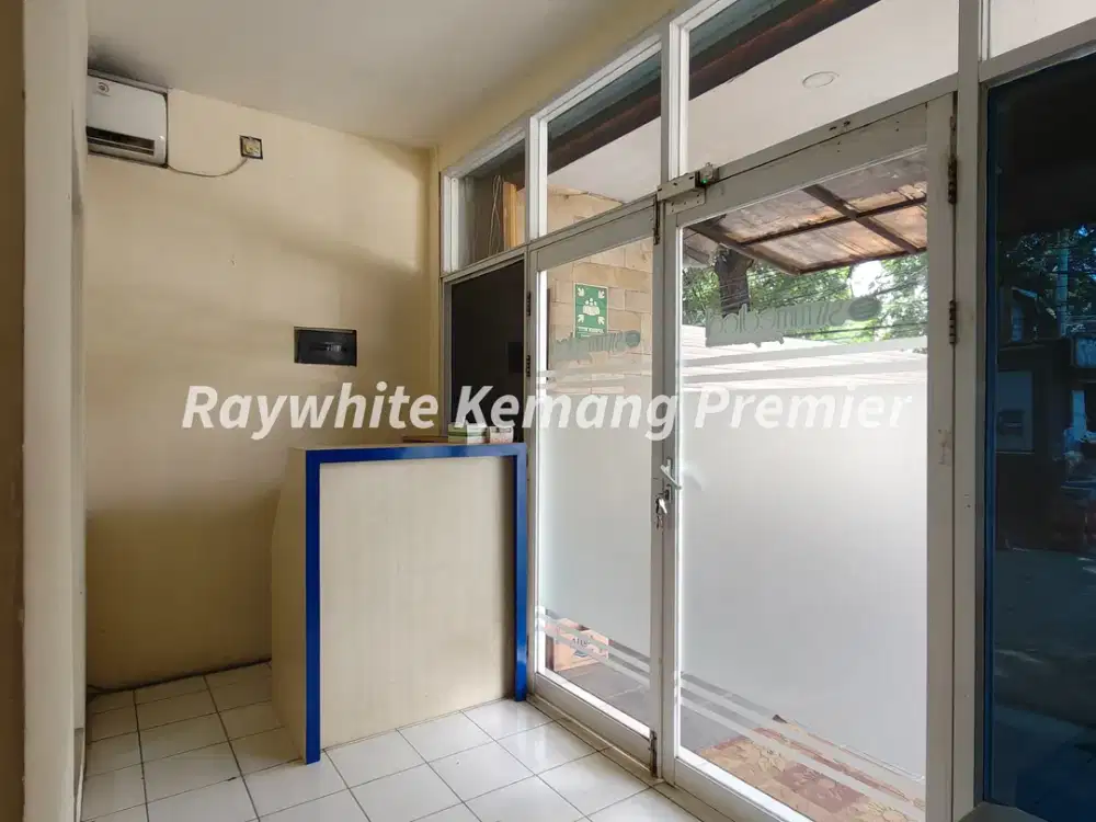 Lokasi strategis semi furnished pasar Minggu