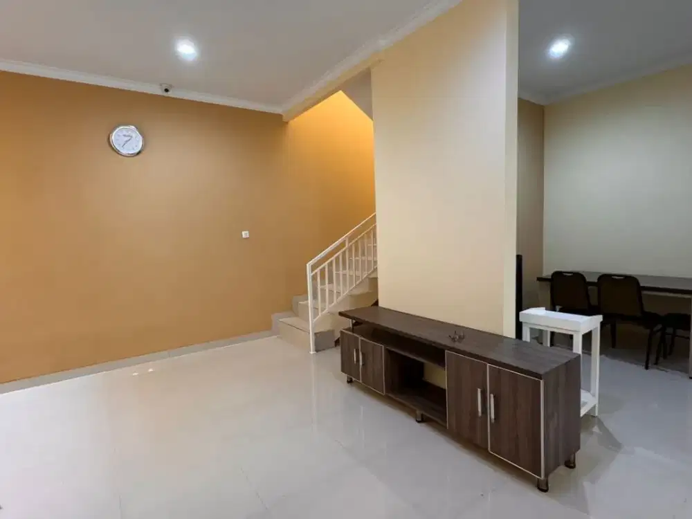 Disewakan Rumah Full Furnished di Pondok Kelapa