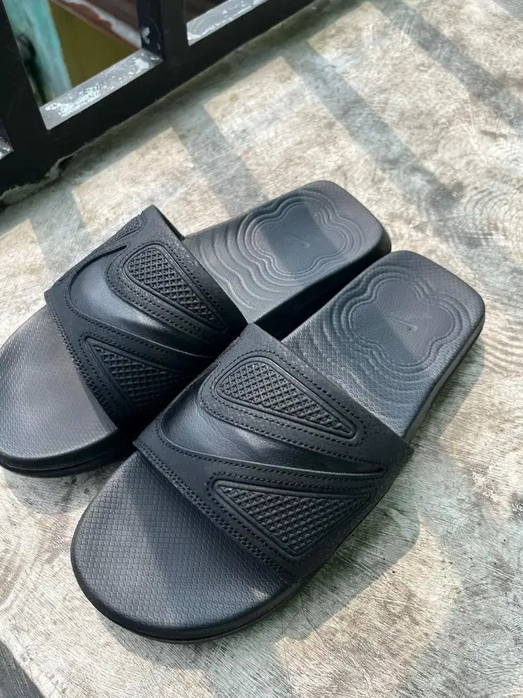 Sendal Nike Air Max Cirro size 26cm