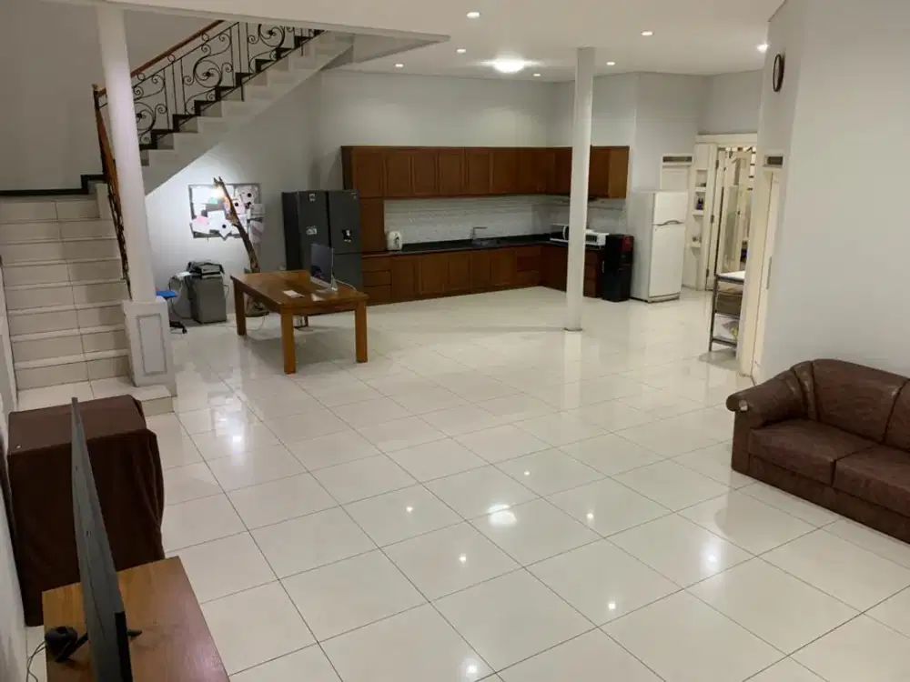 For Sale.. Rumah Rapi Kondisi Terawat Lokasi di Tengah Kota, Kurdi Barat, Bandung