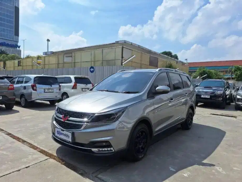 DP RENDAH - Wuling Cortez 1.5 CT Lux Plus Bensin-AT 2019