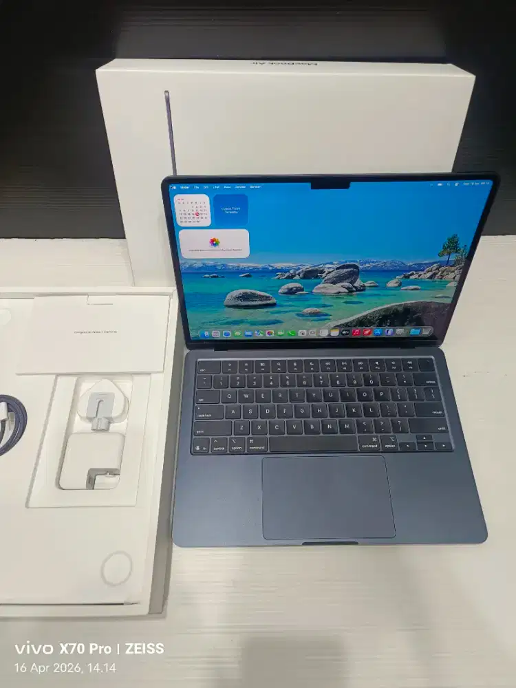 Macbook Air M4 13-inch 24/512gb mulus like new istimewa fullset ori