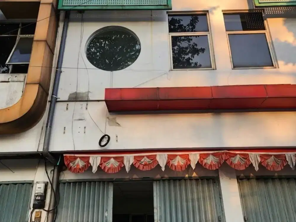 Ruko Siap Pakai Raya Ahmad Yani Akses Nol Jalan Utama Surabaya