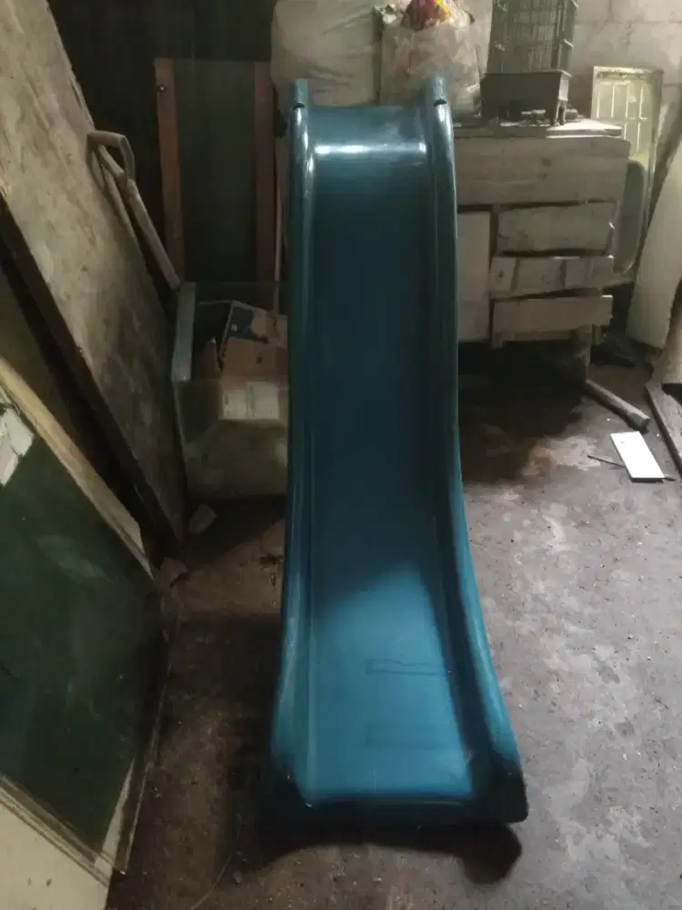 Perosotan anak bekas layak pake