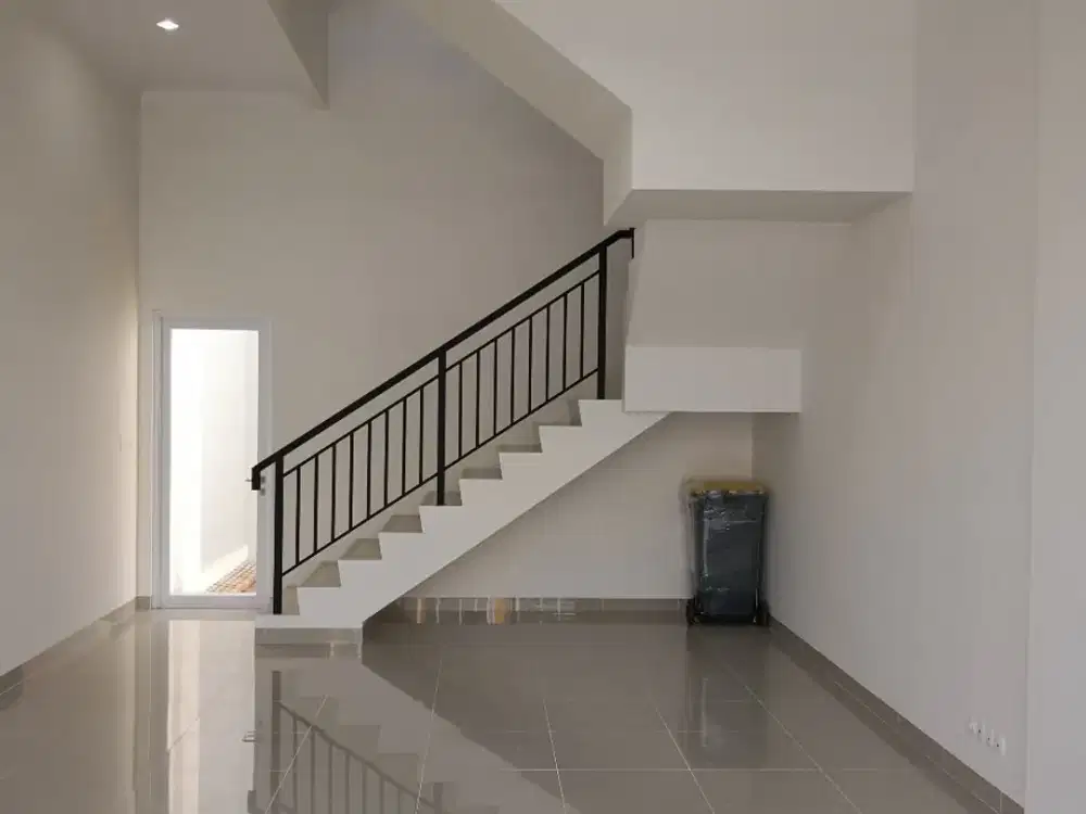 Bikin Hoki! Ruko Cakep Berlokasi Di Kawasan Ramai Usaha, Summarecon, Bandung