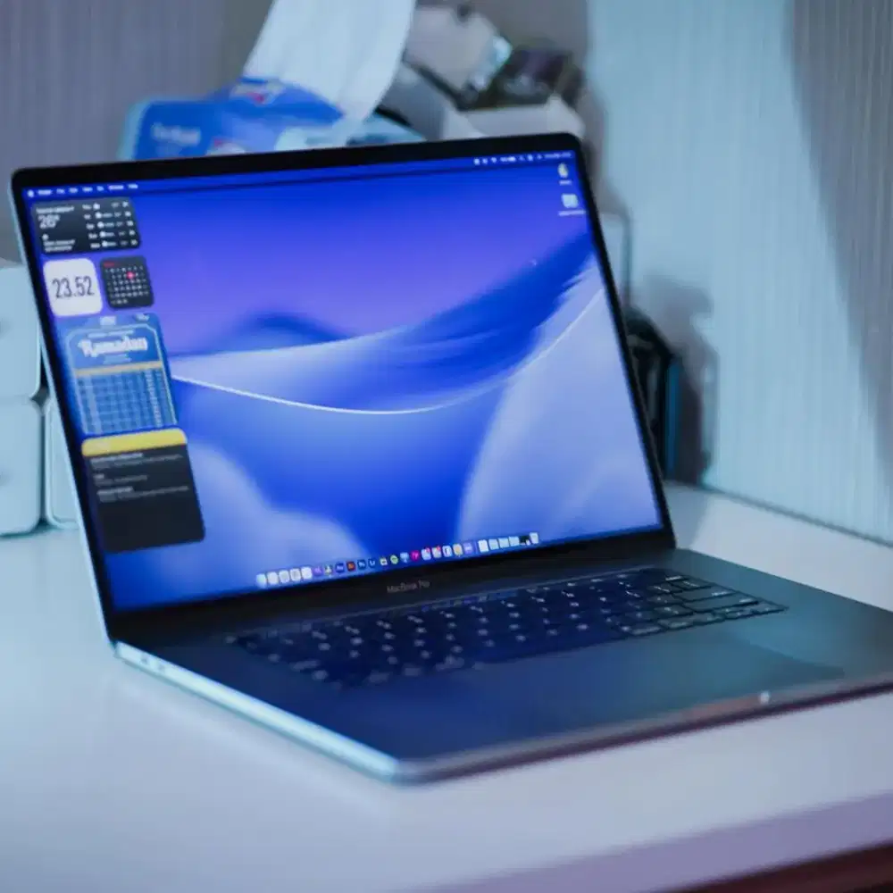 Macbook Pro 16 2019 i9 32/1TB Bagus