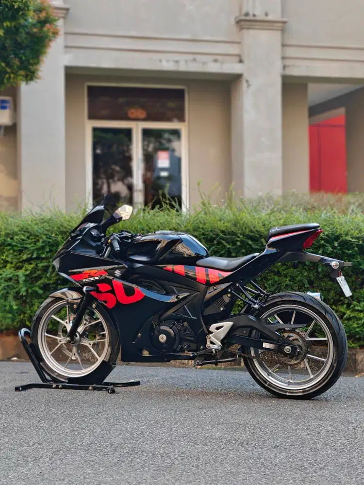 SUZUKI GSX R150 2018 BLACK KM RENDAH PAJAK HIDUP LIKE NEW