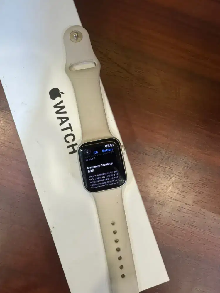 Apple Watch SE Gen 2 40mm starlight ex ibox lengkap