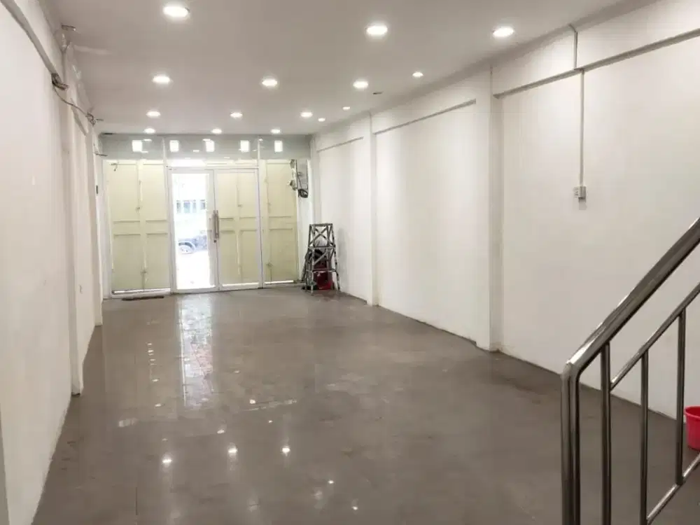 Sewa Ruko Terusan Bandengan Jakarta Utara 2.5 Lantai Strategis Murah