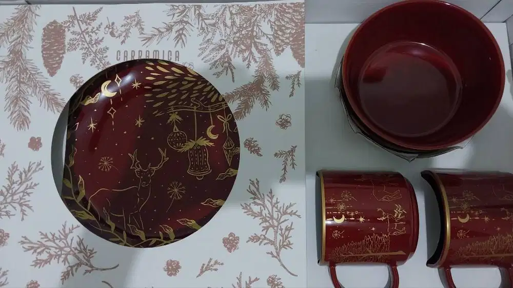 HAMPERS PIRING, MANGKOK, DAN GELAS (BY CARRAMICA - CHRISTMAS EDISION)