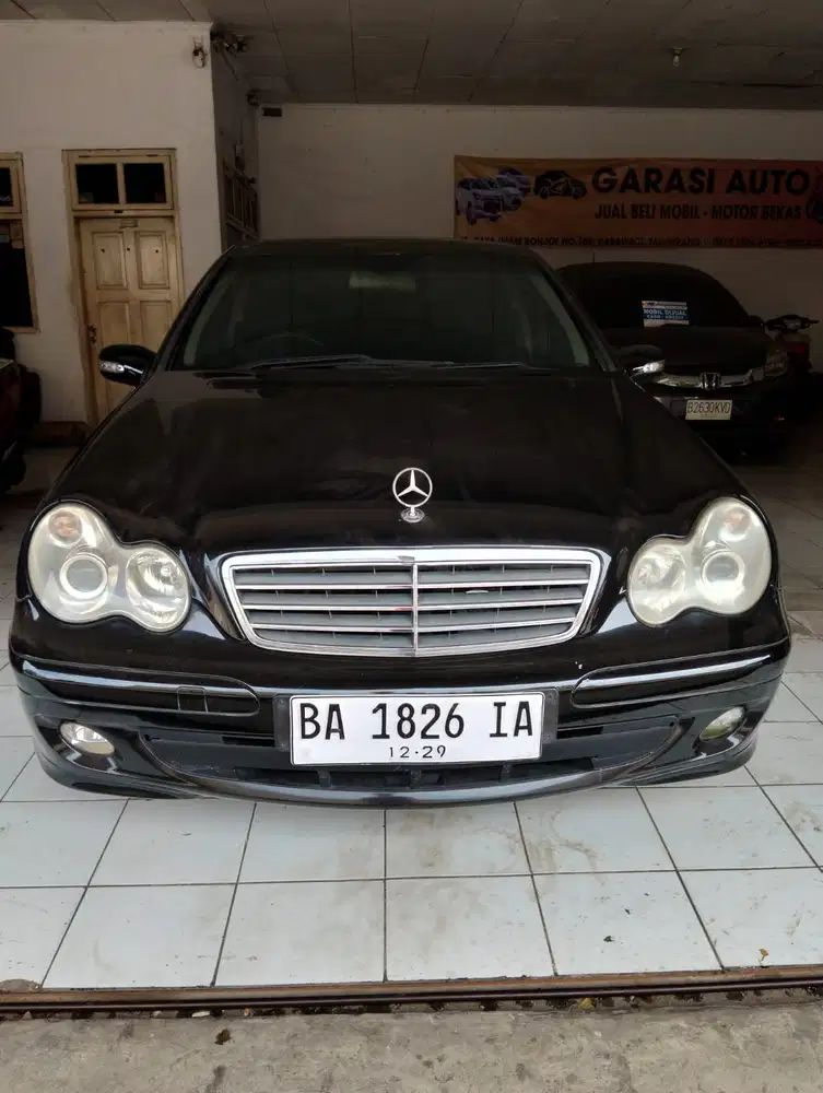 Mercedes-Benz C240 2005 Bensin