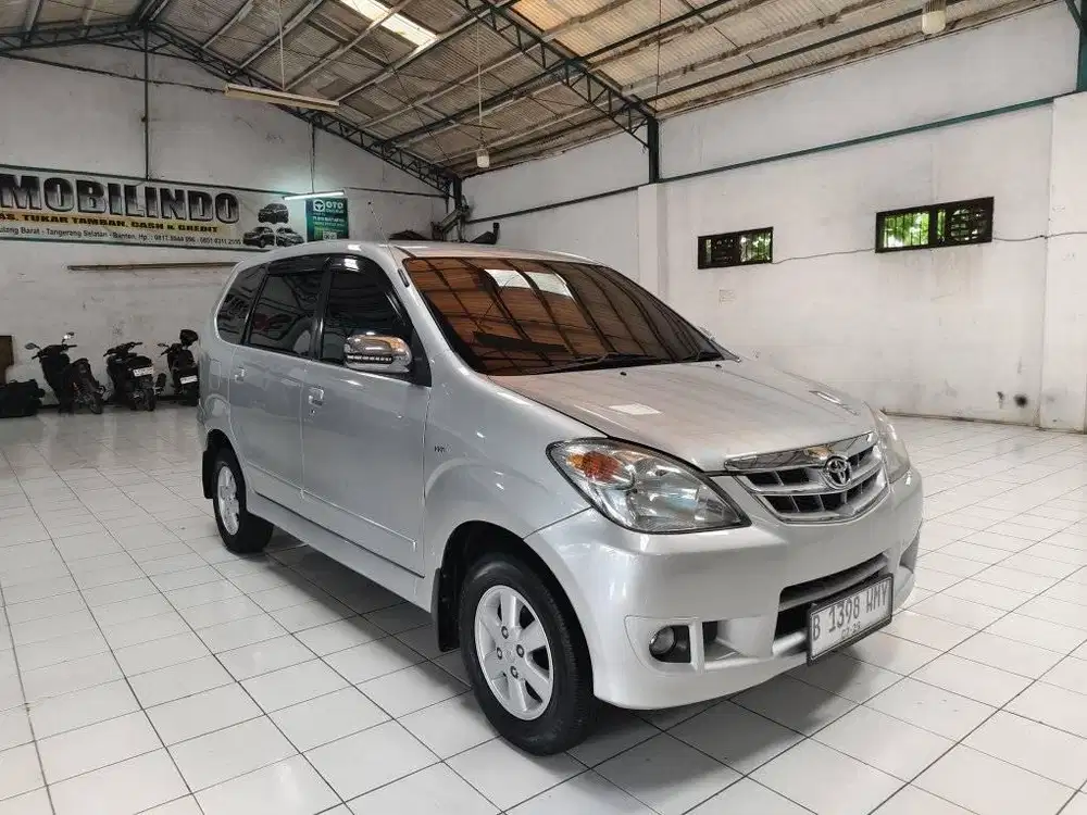 Toyota AVANZA G 1.3 Bensin AT 2011 Silver ,siap pakai