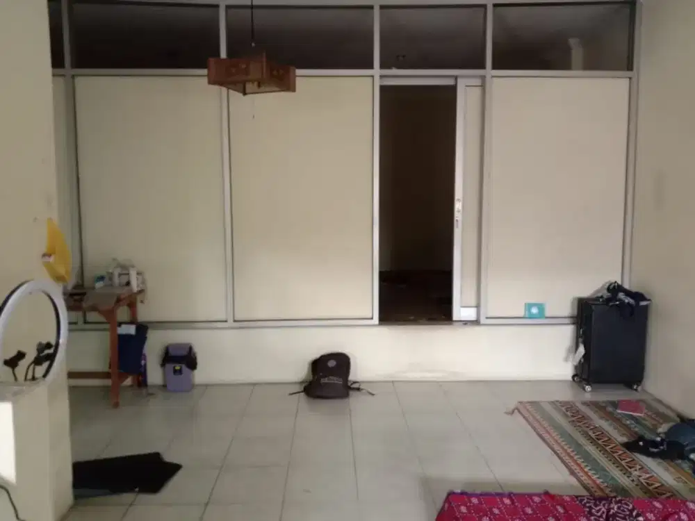 Ruko Ditengah Kota, Cocok Untuk Segala Usaha di Mainroad Jendral Sudirman, Bandung