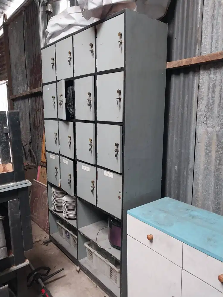 Jual Almari Loker Bekas