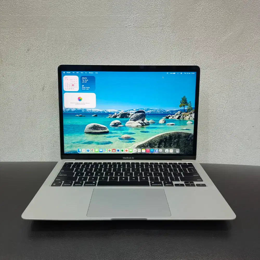 Macbook Air 13 inch 2020 Chip M1 RAM 8GB SSD 256GB ( Second )