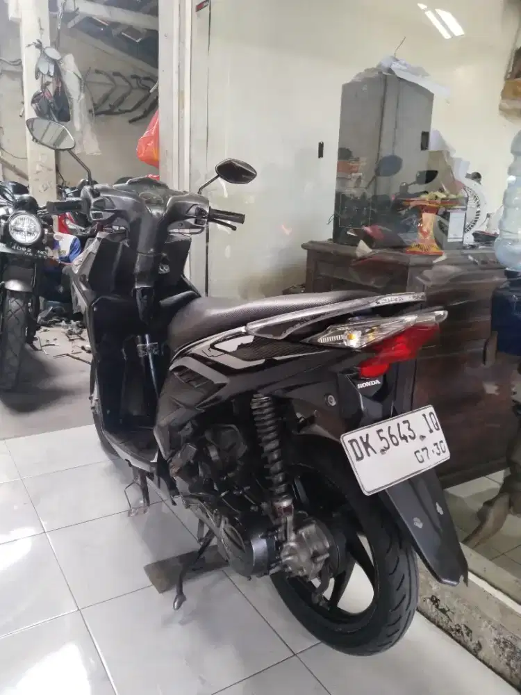 Honda Vario techno 2010 cash. Bali dharma motor