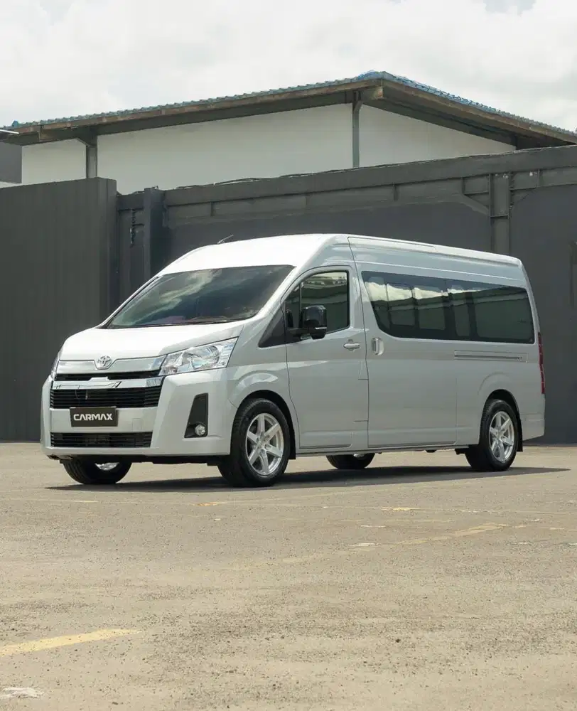 Hiace Premio VIP MT 2025