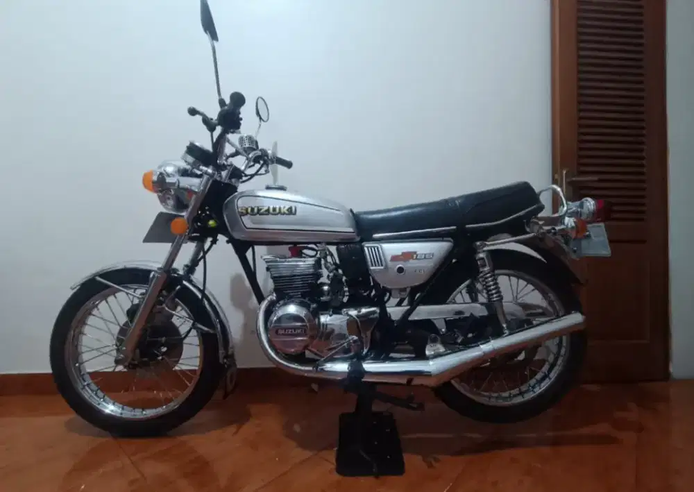 Suzuki GT 185 Twin
