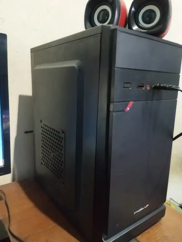 CPU Gen 4 Ram 8gb with SSD