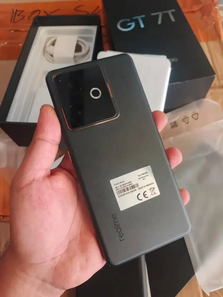 REALME GT 7T 12/256 LIKE NEW FULLSET GARANSI ON