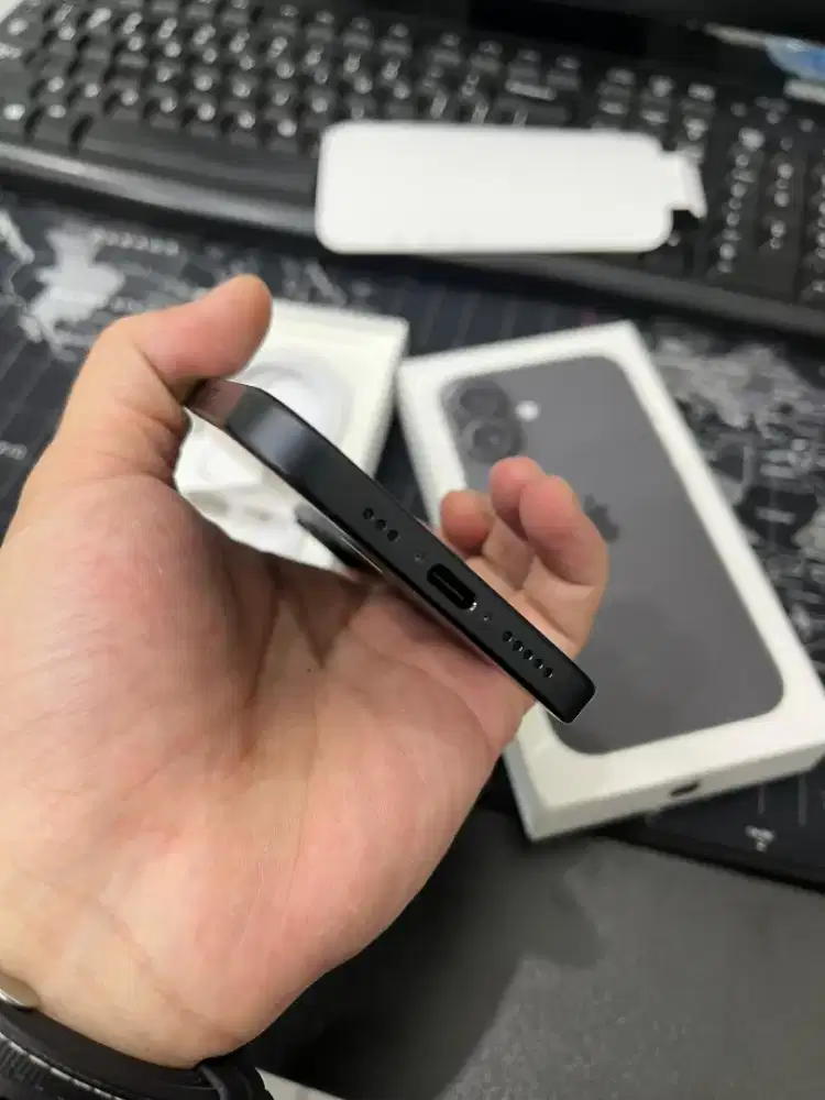 iPhone 16 128GB iBox