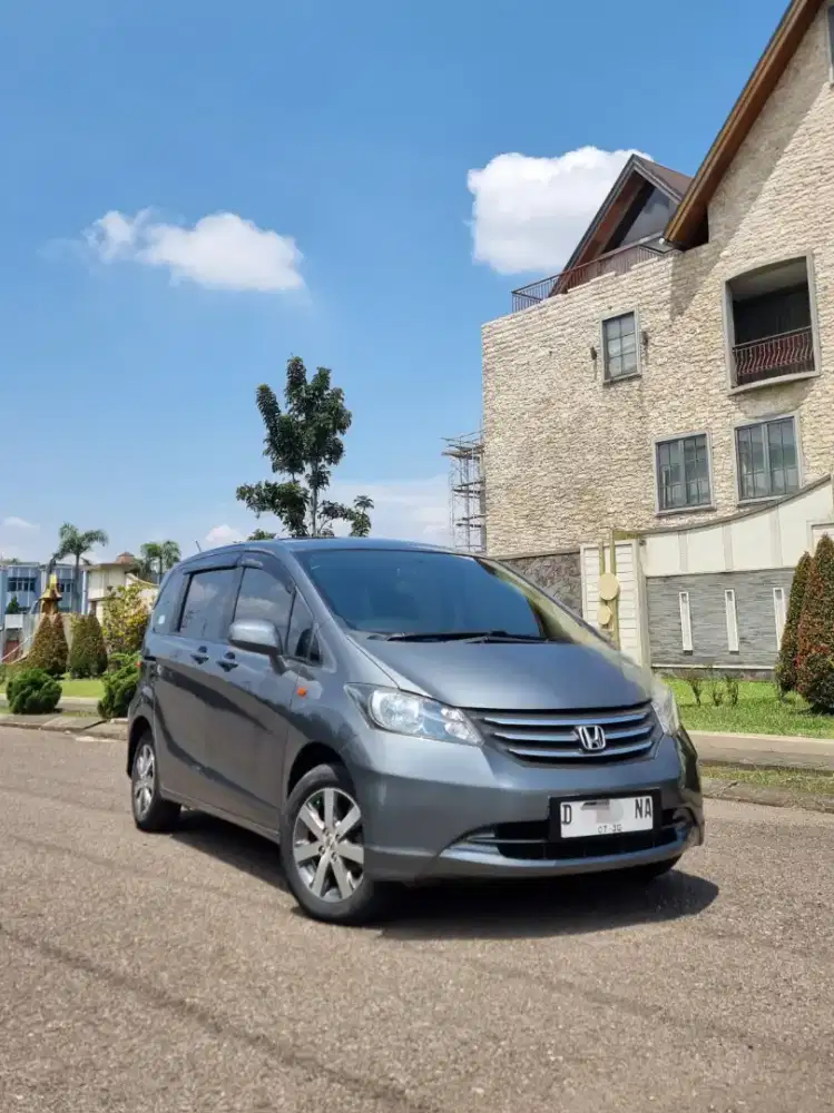 MPV LEGEND DARI HONDA!! FREED E PSD MATIC 2009 TERAWAT & ORIGINAL