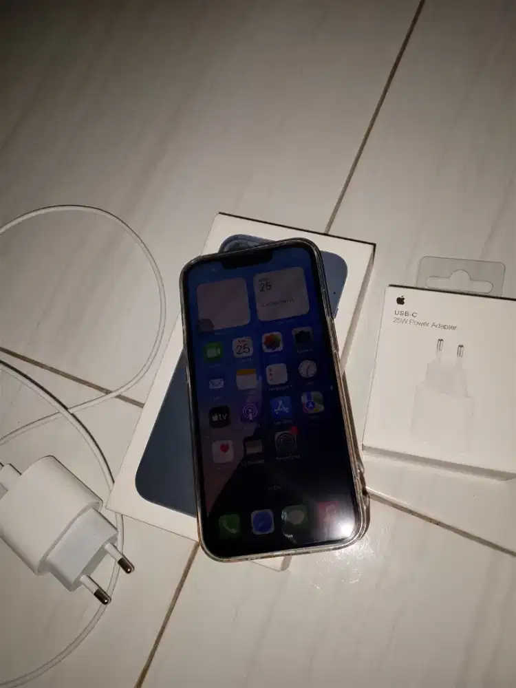 iPhone 13 128gb midnight