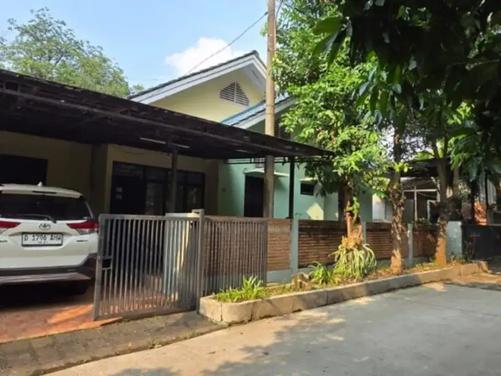 Rumah di Taman Peninsula Bekasi Selatan