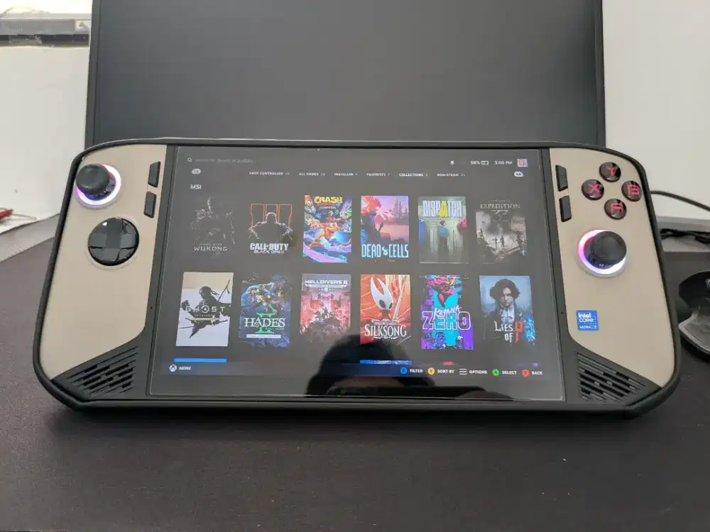 MSI Claw 8 ai+ handheld pc gaming laptop 32/1tb